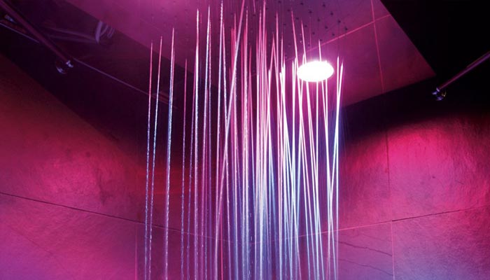 Shower with chromotherapy