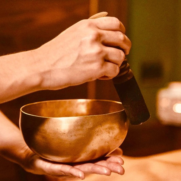 SENSORIALE EVASIONE: 2 Notti-Massaggio-Spa-Cena