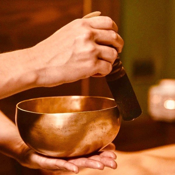 SENSORY EVASION: 2 Nights-Massage-Spa-Dinner