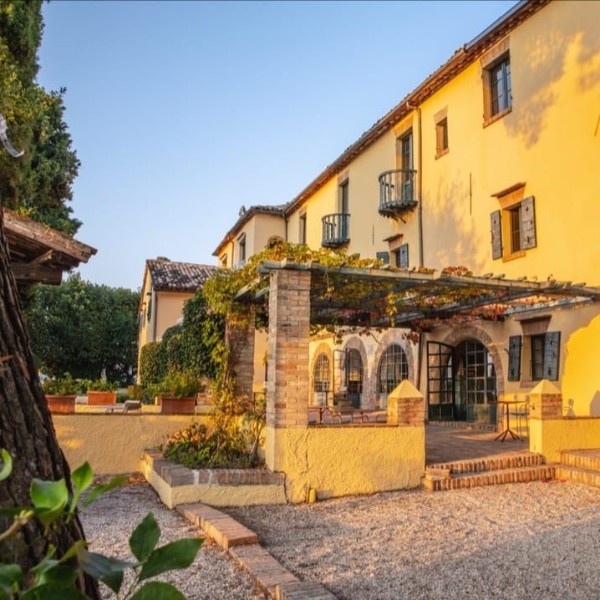 SENSORIAL SUMMER EXPERIENCE - 1 Notte, Cena, Piscina, Spa e Massaggio